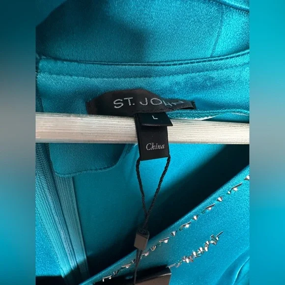 St. John Turquoise Embellished Ensemble 3 piece,pants size 10 blouse size large - Picture 4 of 17